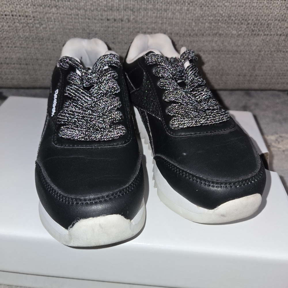 Reebok Black and White Sneakers Modern Design